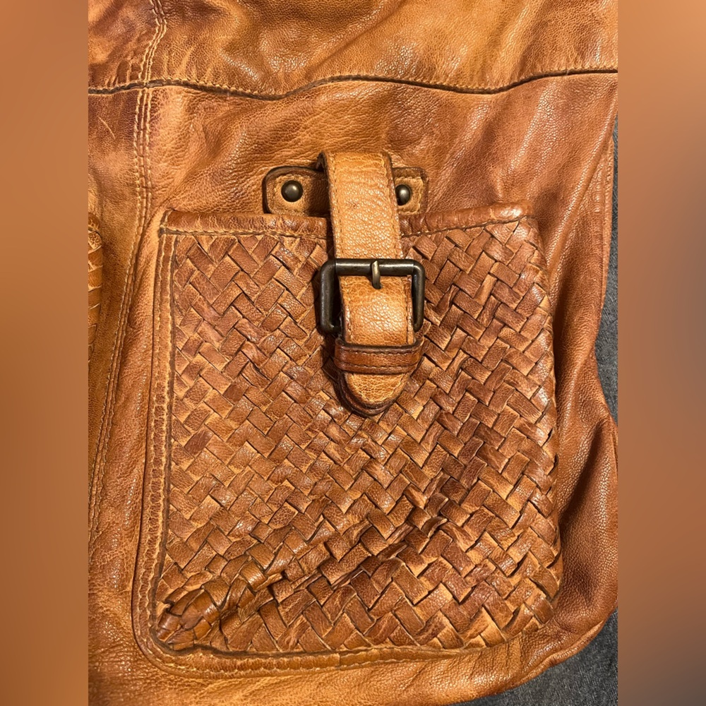 Nano Tan Leather Shoulder Bag with Vintage Appeal - Picture 3 of 10